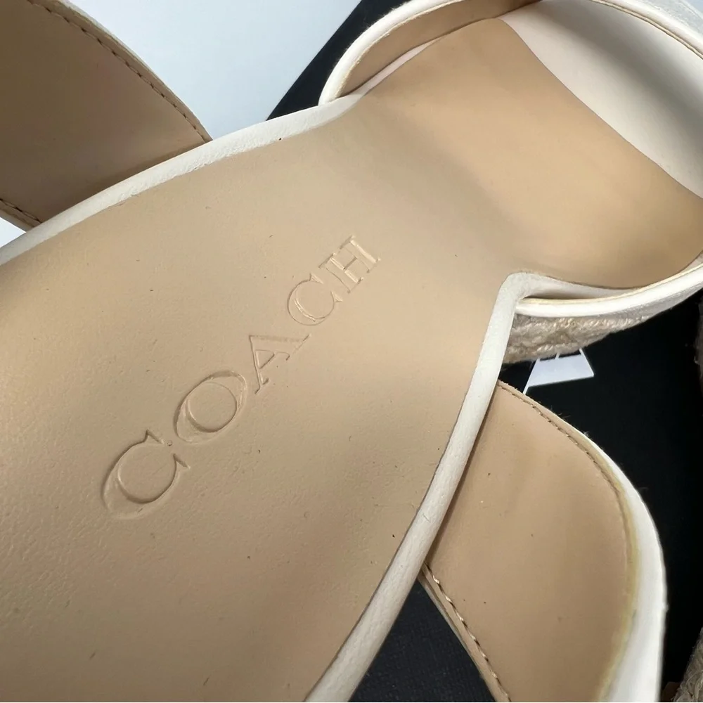 Coach Signature C Wedge Sandals
Size 11 - Picture 7 of 10